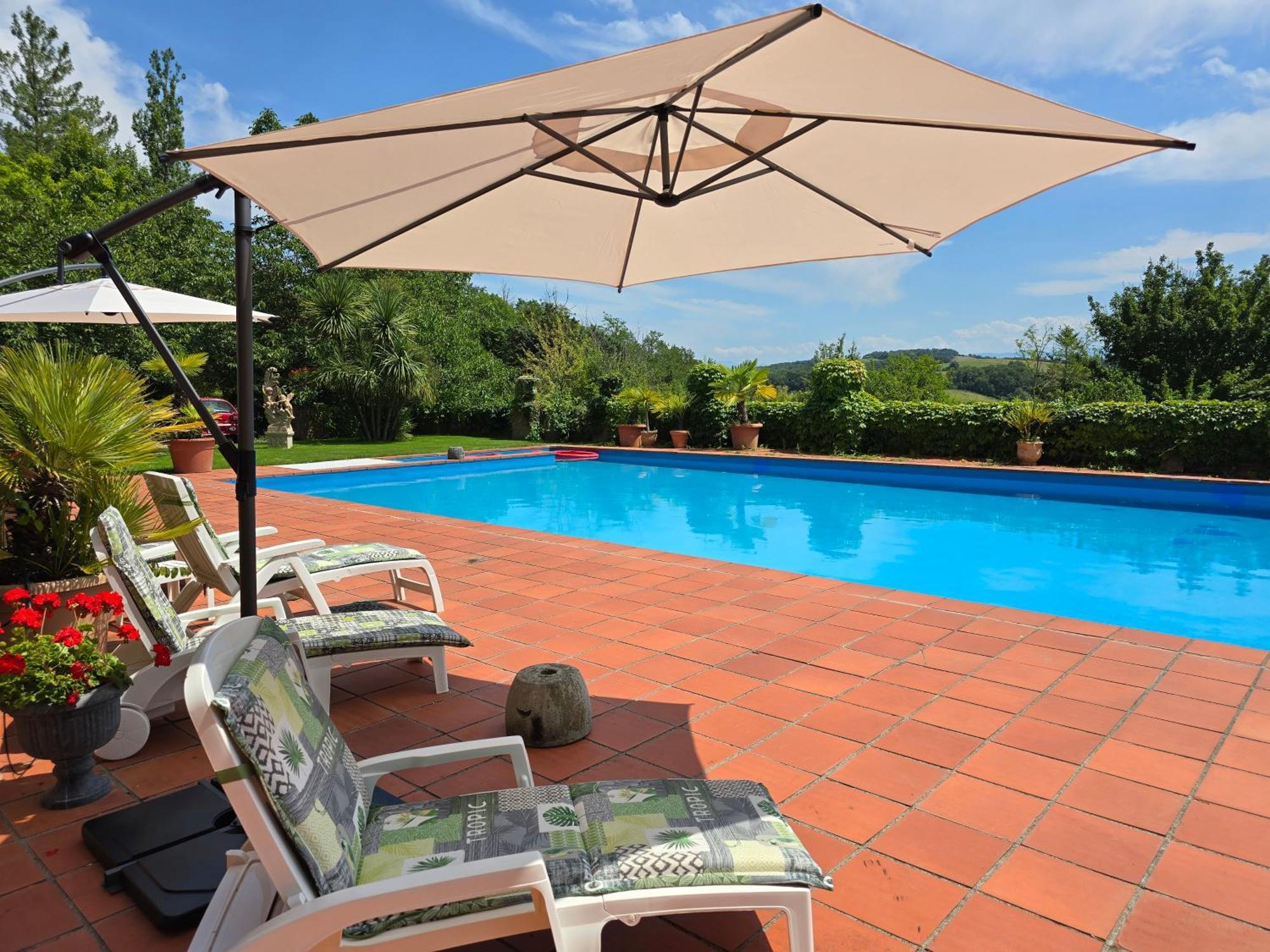 Chateau De Pys Guest House Latrape 外观 照片